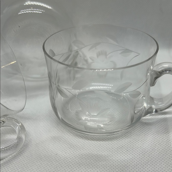 Unique Vintage Clear Floral Tea Cup Set - Picture 5 of 5